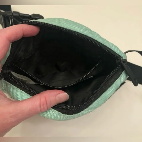 Champion Prime Belt Bag Fanny Pack Aqua -NWT - Picture 3 of 4